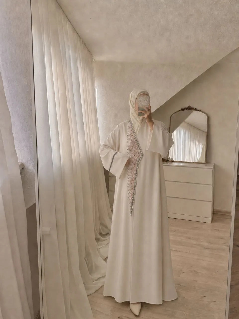 Ravia Crystal Abaya